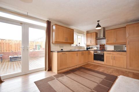 2 bedroom terraced house for sale, Esther Grove, Wakefield, West Yorkshire