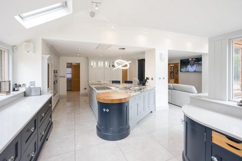 5 bedroom detached house for sale, Aberford Road, Leeds LS15