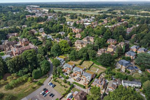 4 bedroom detached house for sale, Wells Lane, Ascot, Berkshire