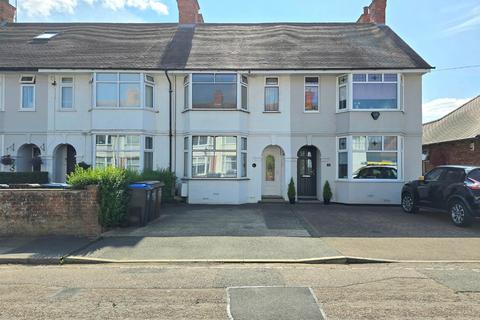 2 bedroom terraced house for sale, Stanton Avenue, Spinney Hill, Northampton, NN3 6BZ