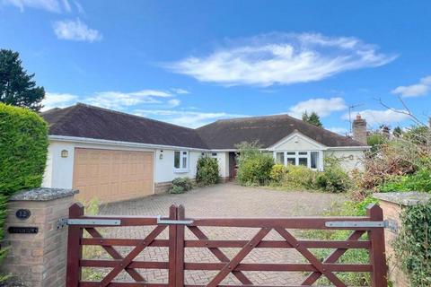 4 bedroom bungalow for sale, Heather Close, St Leonards, BH24 2QJ