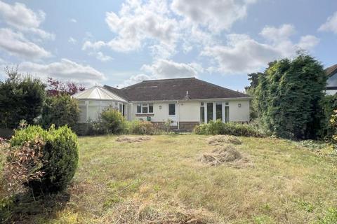 4 bedroom bungalow for sale, Heather Close, St Leonards, BH24 2QJ