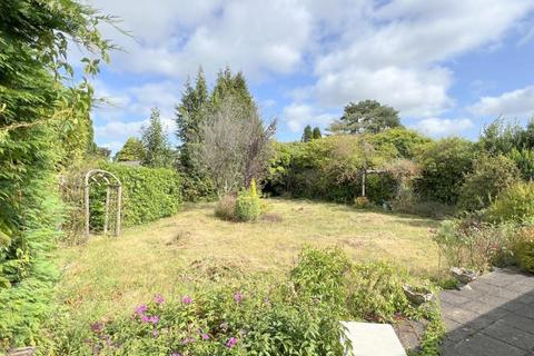 4 bedroom bungalow for sale, Heather Close, St Leonards, BH24 2QJ