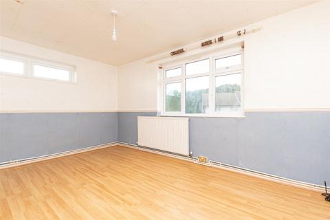 73 Beacon Drive, Bean, Dartford, DA2 8BW