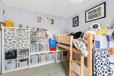 50 Maplefield, Park Street, St Albans, AL2 2BG