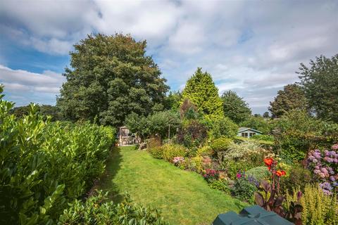 3 bedroom end of terrace house for sale, Fisherwick Road, Nr Whittington