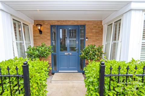 33 Buckingham Road, Epping, CM16 5AF
