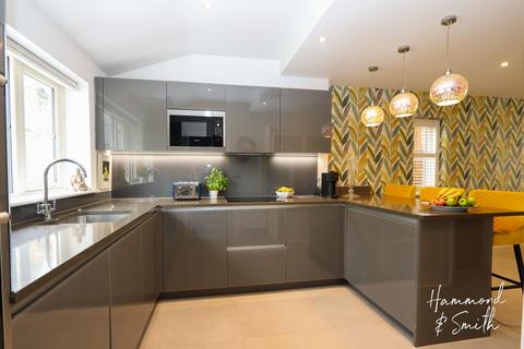 33 Buckingham Road, Epping, CM16 5AF