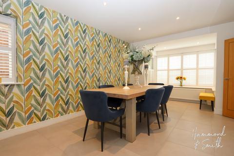 33 Buckingham Road, Epping, CM16 5AF