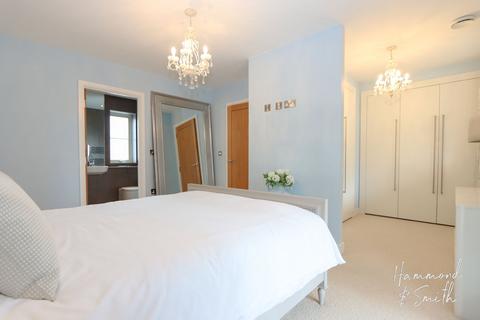 33 Buckingham Road, Epping, CM16 5AF