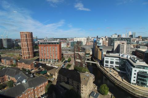 2 bedroom flat for sale, Bridgewater Place, Leeds