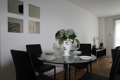 2 bedroom flat to rent, Harbinger Road, London E14