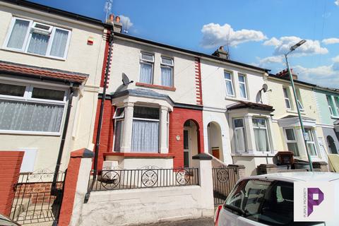 3 bedroom terraced house for sale, Trinity Road, Gillingham, Kent, ME7