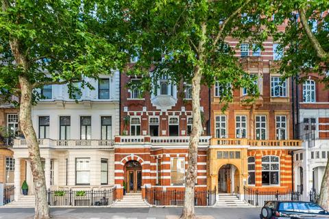 1 bedroom flat to rent, Queens Gate, South Kensington, London, SW7