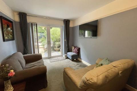 33 Beeches Avenue, Birmingham, B27 6LP