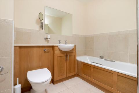 2 bedroom flat for sale, Stow on the Wold, Cheltenham, Gloucestershire, GL54