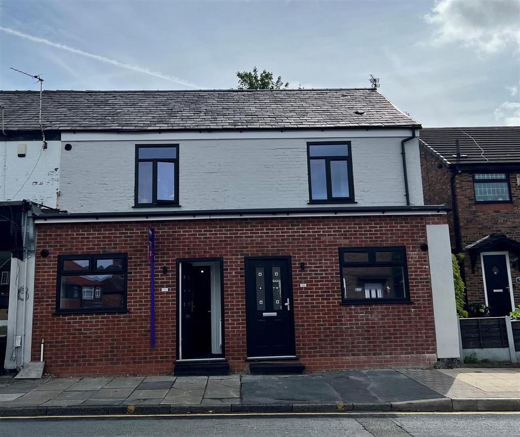 Partington Lane, Swinton, Manchester 1 bed flat to rent £800 pcm (£185 pw)