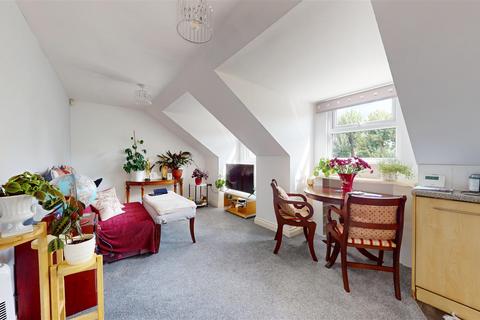 2 bedroom flat for sale, Radstock Road, Midsomer Norton, Radstock