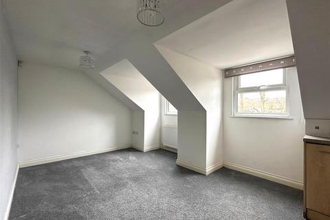 2 bedroom flat for sale, Radstock Road, Midsomer Norton, Radstock