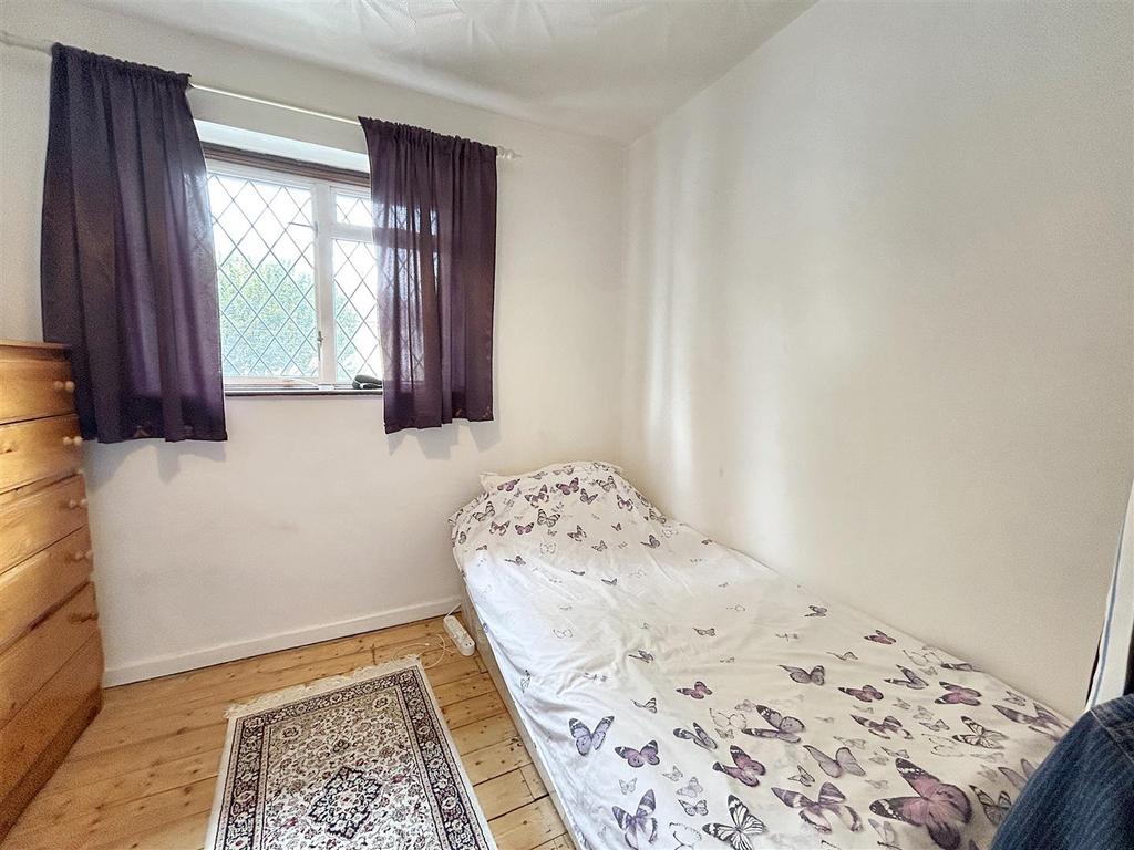 Bedroom three (L-shape):