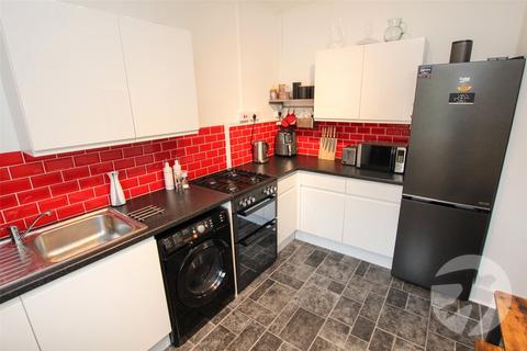 2 bedroom flat for sale, Beanshaw, London, SE9