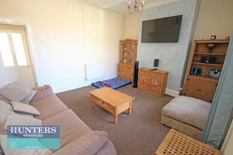 13 Ashfield, Bradford, BD4 9RL