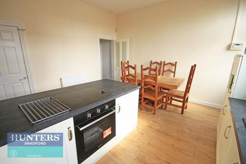 13 Ashfield, Bradford, BD4 9RL