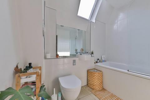 1 bedroom flat for sale, Popes Head Court, Peter Lane, York, YO1 8SU