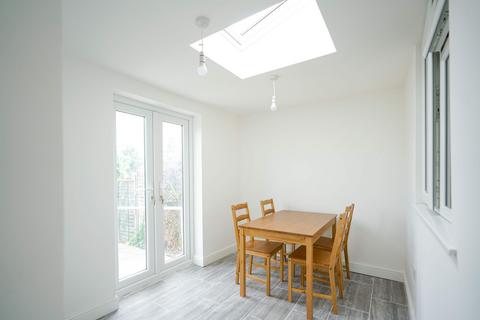 5 bedroom end of terrace house to rent, Northville Road, Bristol BS7