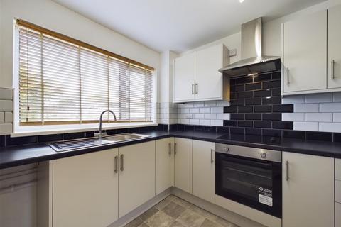 2 bedroom end of terrace house for sale, Bradford Road, Boston