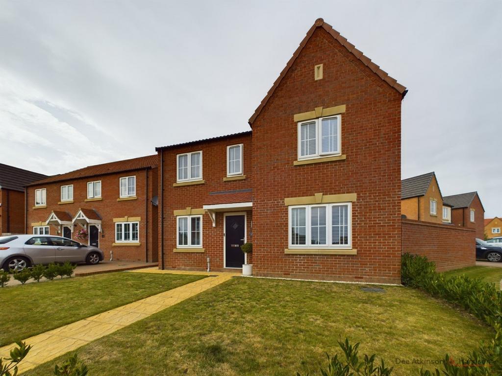 4 Bedroom Detached House - For Sale