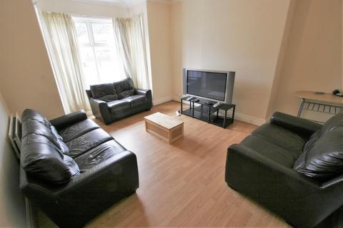 1 bedroom in a house share to rent, Ash Road, Headingley, Leeds, LS6 3HD