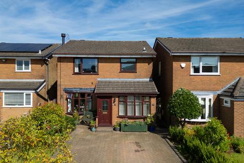 4 bedroom detached house for sale, Camden Close, Ainsworth, BL2 5RH