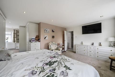 8a Chapel Road, Warlingham, CR6 9LH
