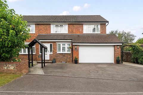 4 bedroom detached house for sale, Chapel Road, Warlingham CR6