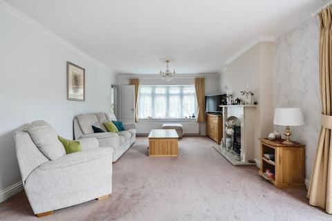 8a Chapel Road, Warlingham, CR6 9LH