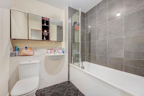 1 bedroom apartment for sale, Uxbridge Road, Acton, London, ., W3 9BF