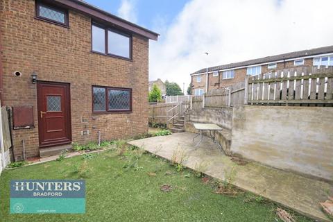 3 bedroom semi-detached house for sale, Thornsgill Avenue Cutler Heights, Bradford, West Yorkshire, BD4 9JS