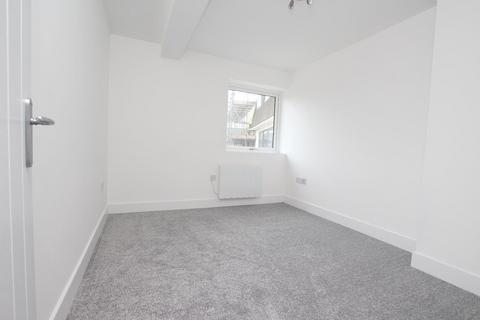 2 bedroom apartment to rent, The Coach House, East Street, Colchester, CO1 2TR