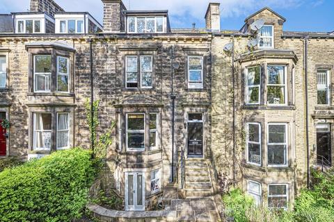 1 bedroom flat to rent, Wells Walk, Ilkley, West Yorkshire, UK, LS29