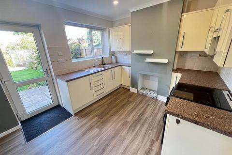 3 bedroom semi-detached house for sale, Duncombe Street, Wollaston, Stourbridge, DY8 3QU