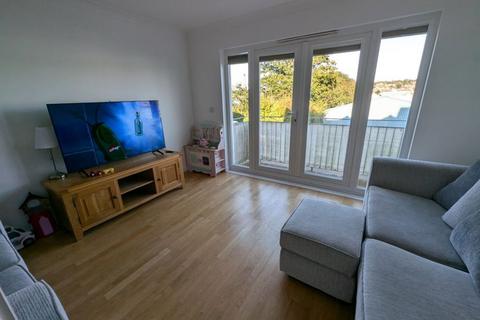 4 bedroom house to rent, Arctic Road, Cowes