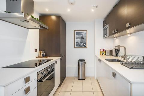 2 bedroom flat for sale, Shepherdess Walk, Hoxton