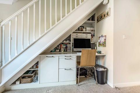 2 bedroom end of terrace house to rent, Rosebay, Wokingham RG40