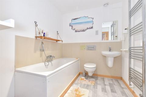 46 Olympia Way, Whitstable, CT5 3FF