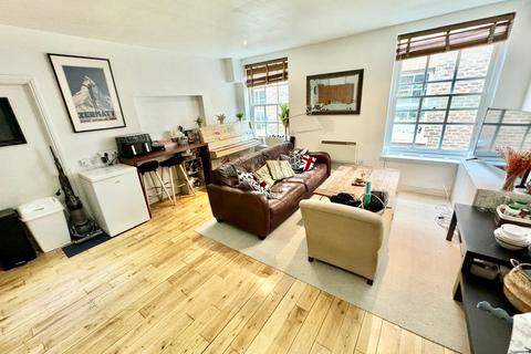 2 bedroom flat to rent, Stoke Newington High Street, N16 0NL