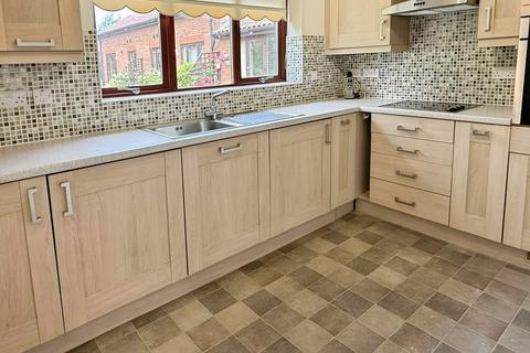 2 bedroom bungalow for sale, Honeywell Close, Oadby, LE2