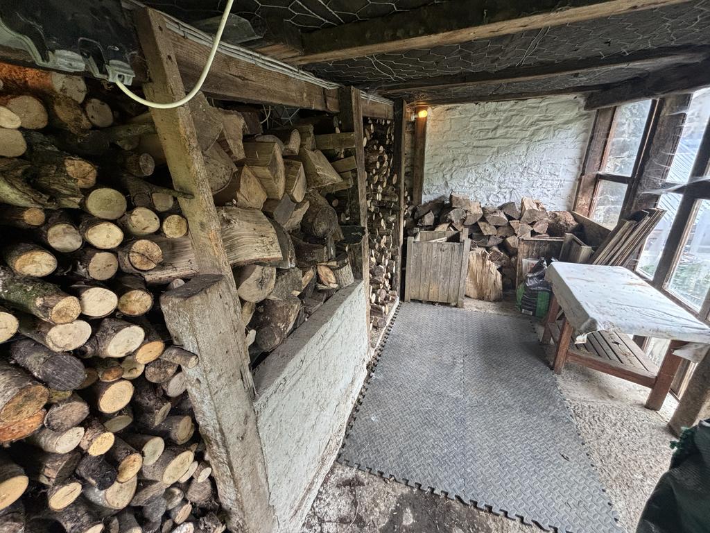 Wood shed