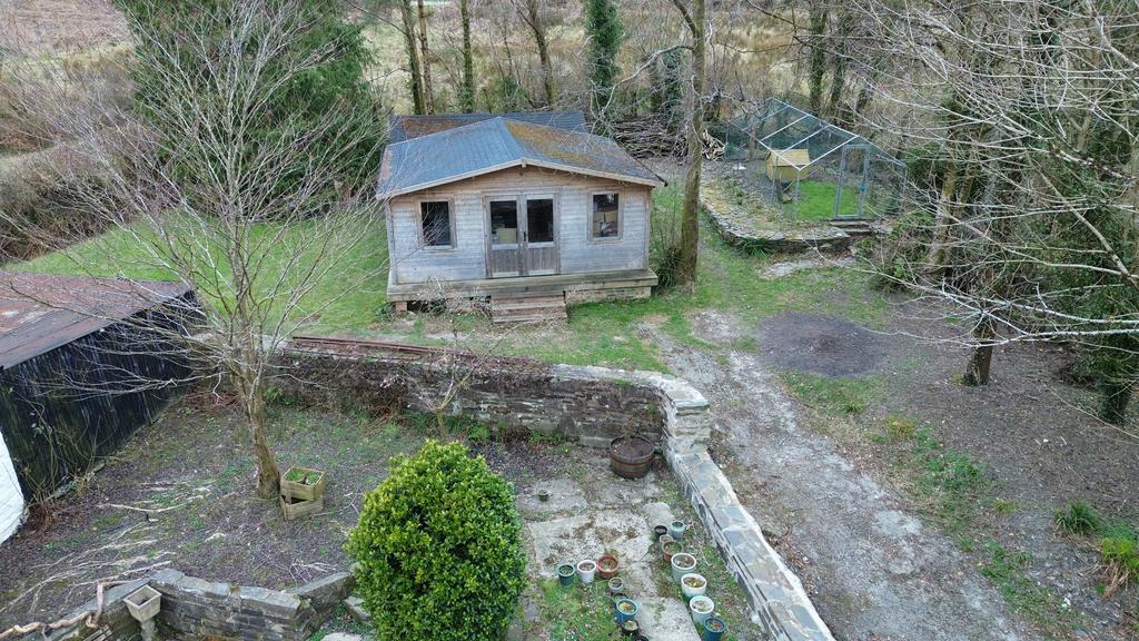 Log cabin