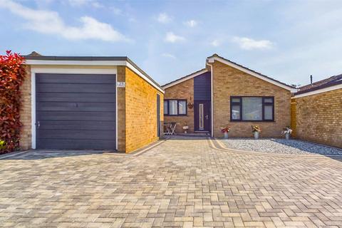 3 bedroom bungalow for sale, Treeside, Highcliffe, Christchurch, Dorset, BH23